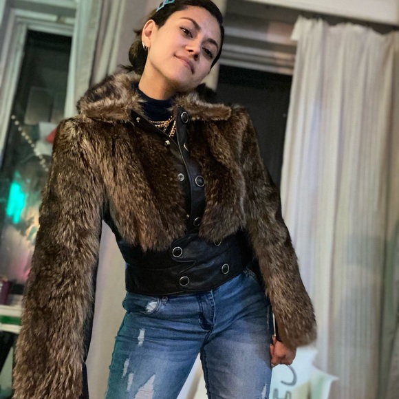 Like for a live show 📺 notification 🔔 - Picture 6 of 10